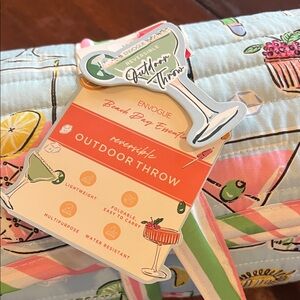 Envogue Reversible Outdoor Throw - Pink and Green cocktail print